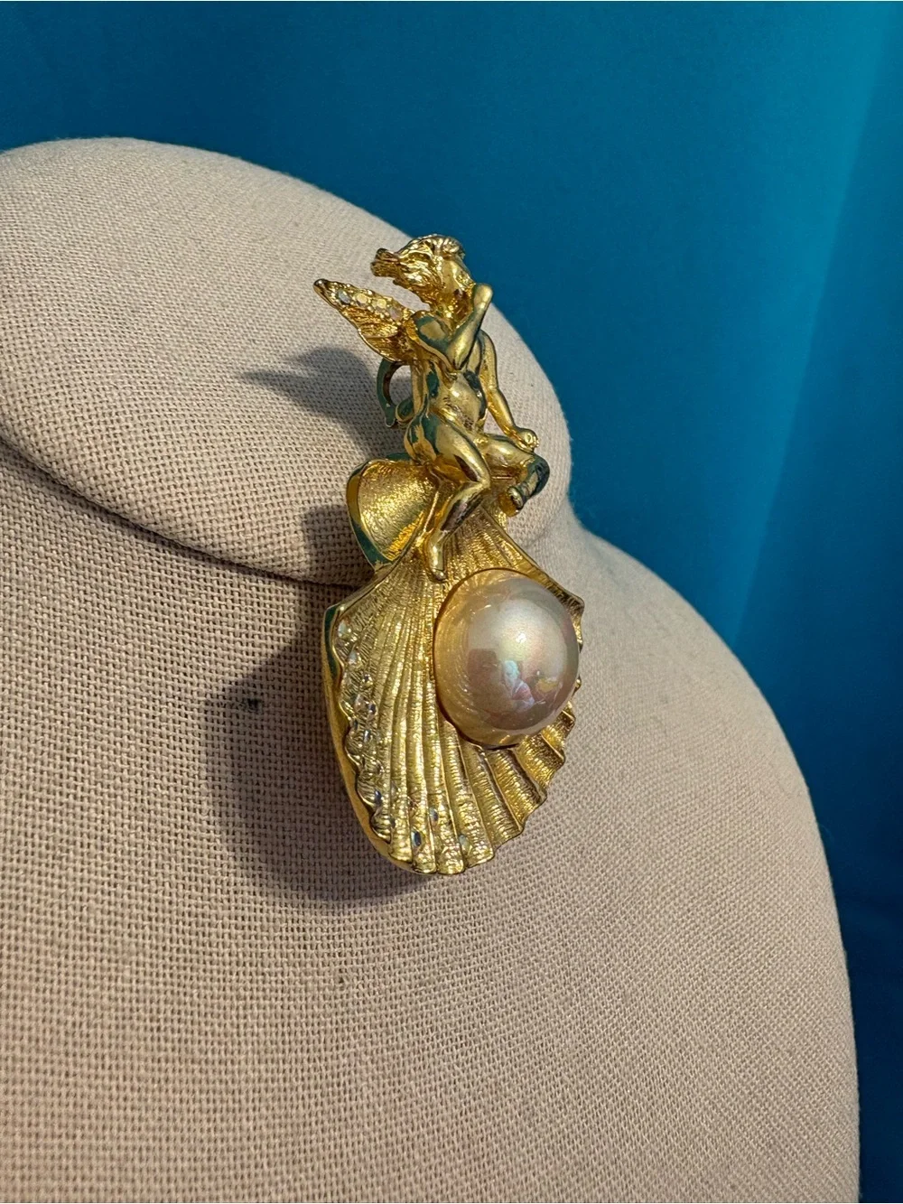 Kirks Folly brooch pendant gold tone rhinestone cherub angel faux pearl 2.5”